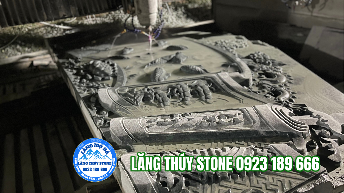 Xưởng sản xuất lăng mộ đá Ninh Bình – Lăng Thuý Stone Gia công chạm khắc hoa văn đá tại xưởng Lăng Thuý Stone Ninh Bình