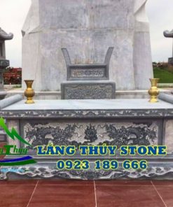 Bàn lễ bằng đá 2