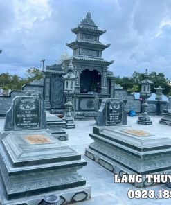 Khu lăng mộ đá xanh rêu được chế tác và thi công đồng bộ bởi Lăng Thuý Stone.